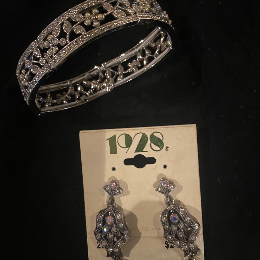 1928 Bracelet and Earring Set